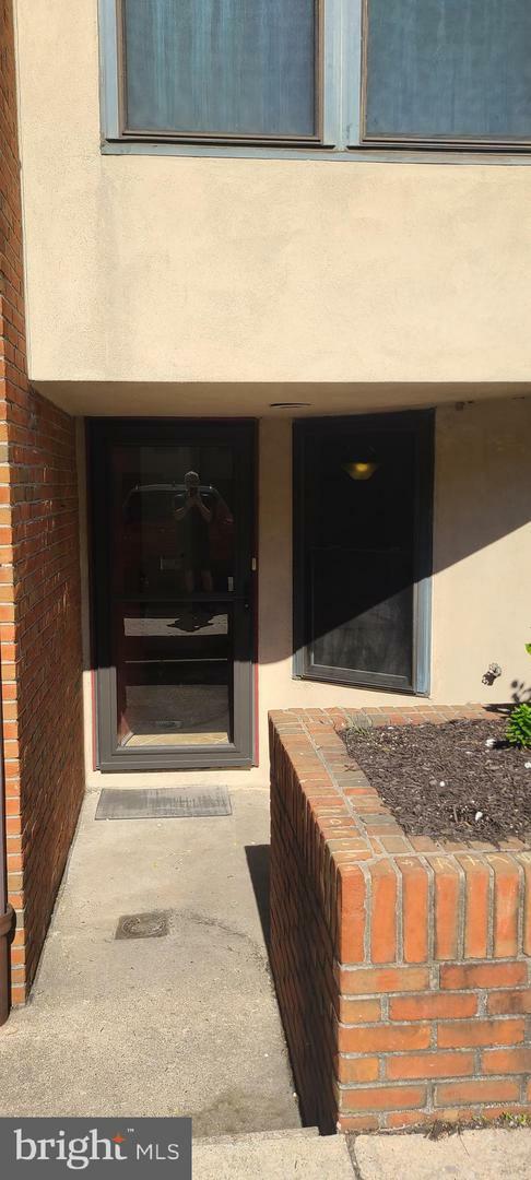 Property Photo: 214 N 22nd Street 30 N Dr11l PA 19103
