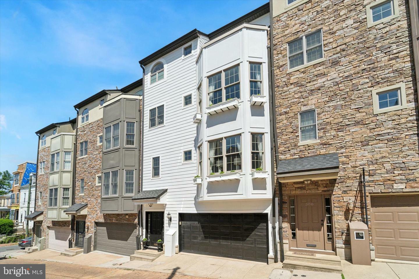 Property Photo:  304 Dupont Street  PA 19128 