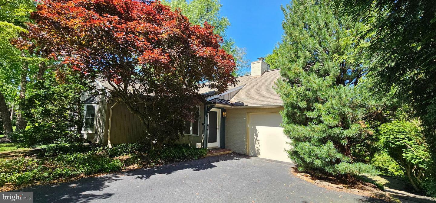 1821 Driver Avenue  Lancaster PA 17602 photo