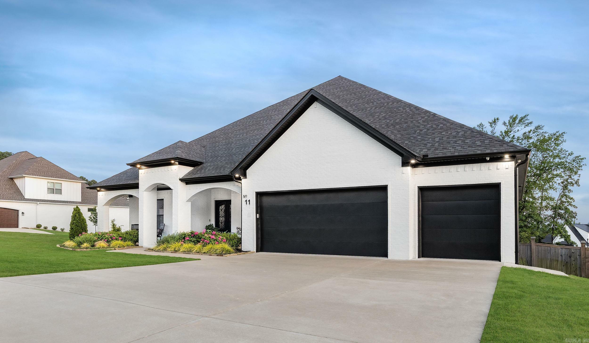 Property Photo:  11 Haywood Ct  AR 72223 