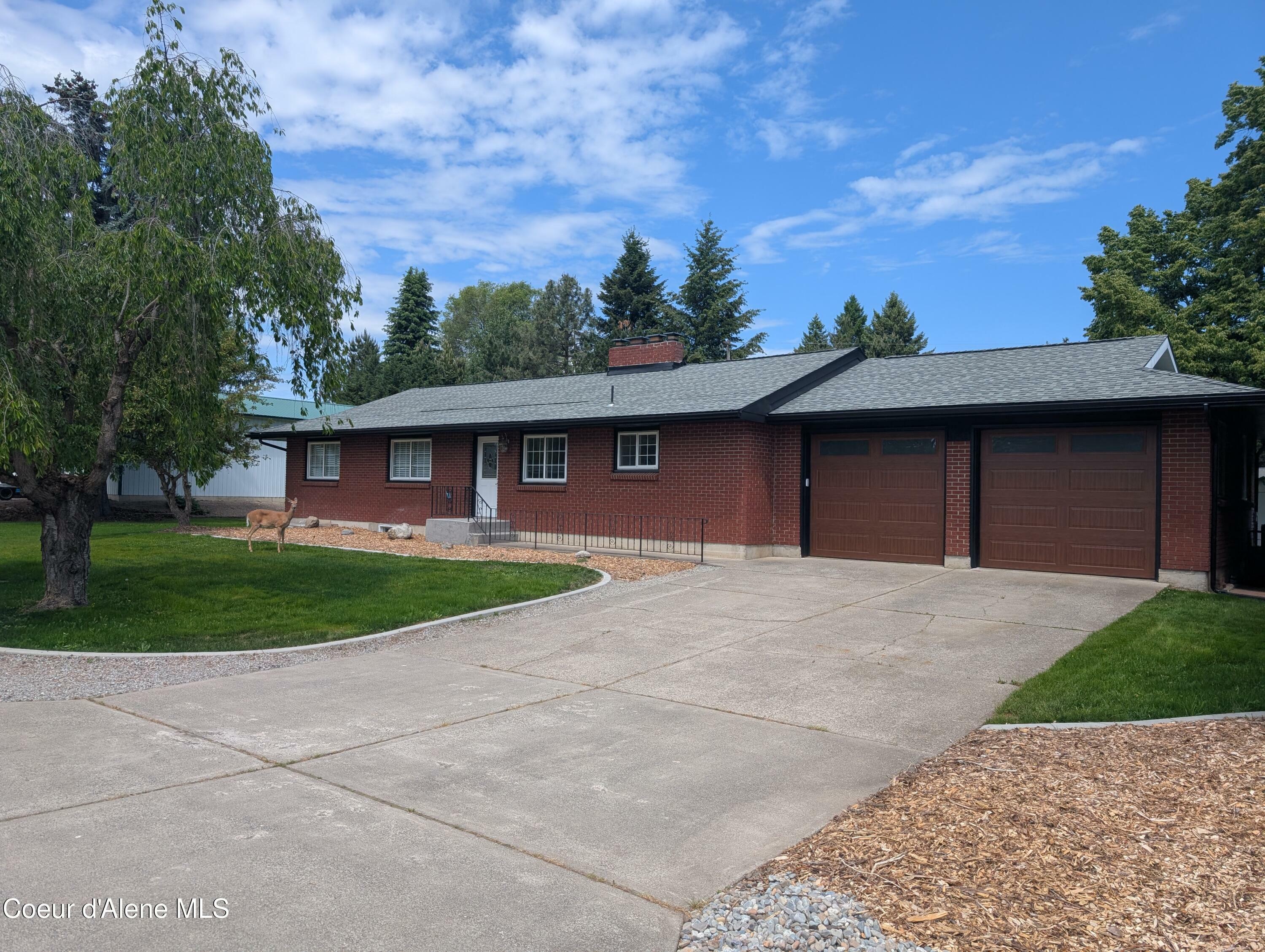 Property Photo: 1305 E Victoria St ID 83835