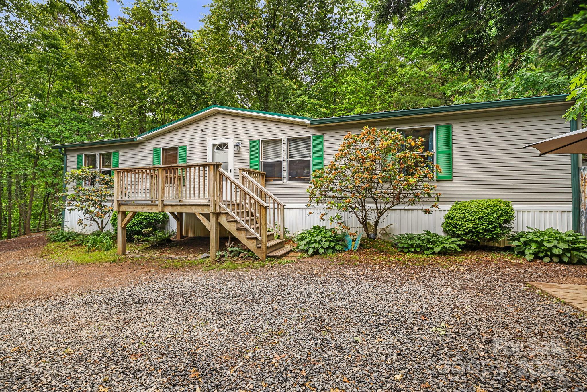 15 Robin Lane  Asheville NC 28806 photo
