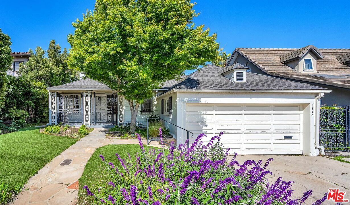 Property Photo: 1358 Woodruff Ave CA 90024