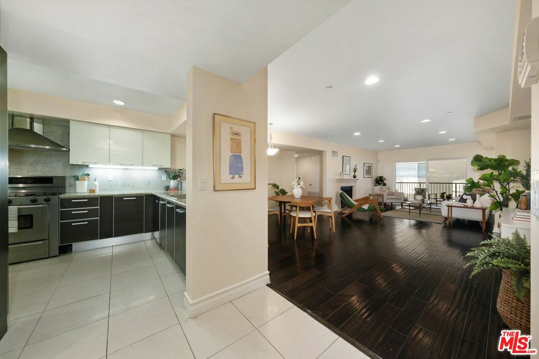 Property Photo: 1353 N Fuller Ave CA 90046