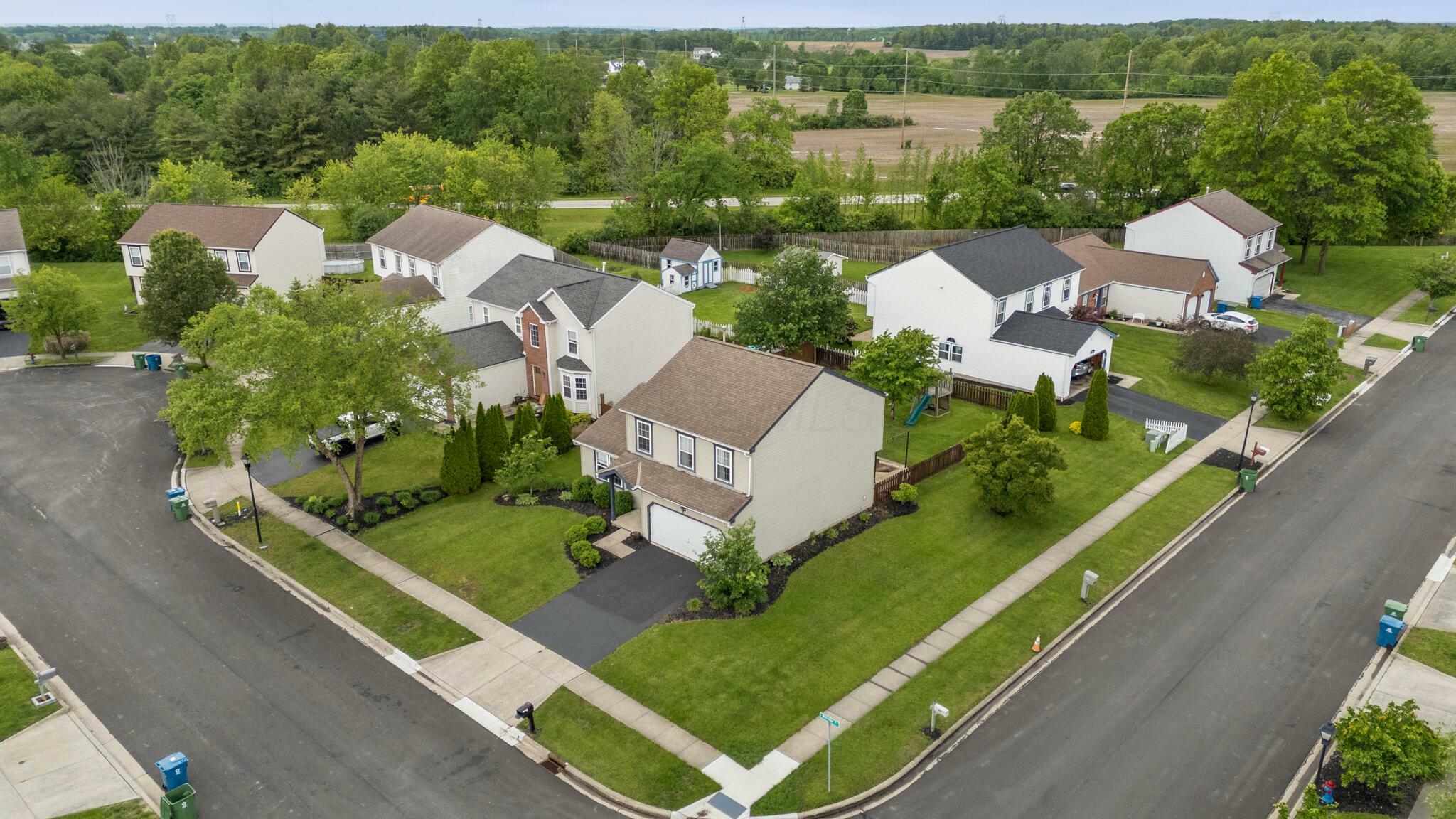Property Photo: 1805 Milridge Court OH 43040