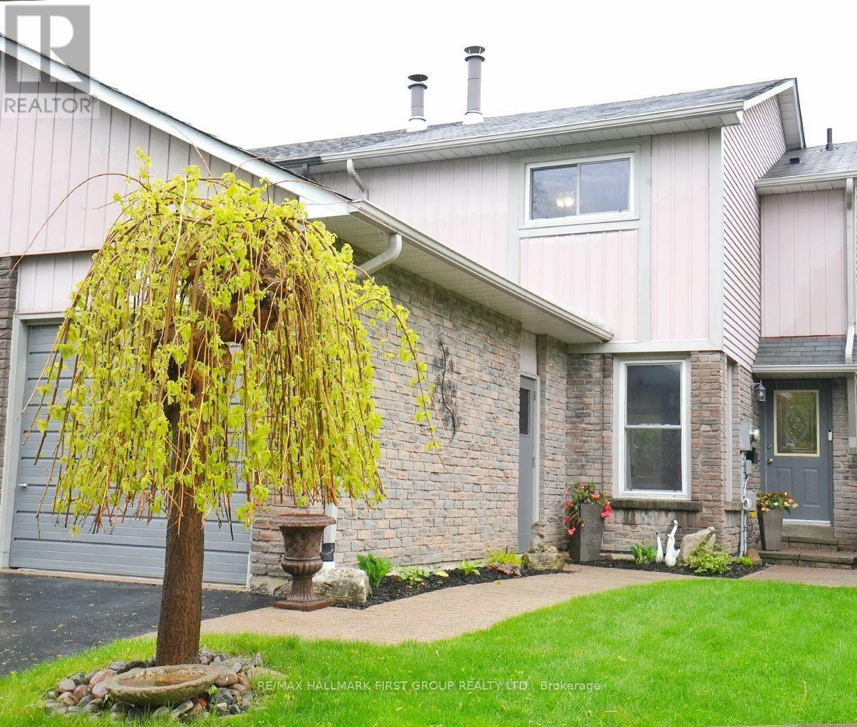 Property Photo:  1286 Northmount Street  ON L1G 7M8 