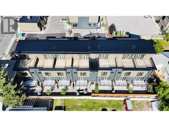 Property Photo: 510 14th Street 401 BC V0A 1K0