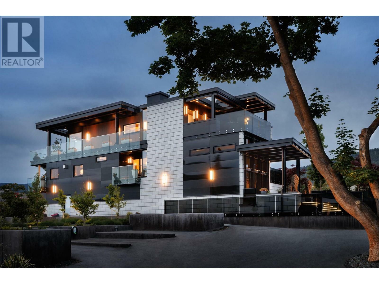 581 Vancouver Avenue  Penticton BC V2A 1A4 photo