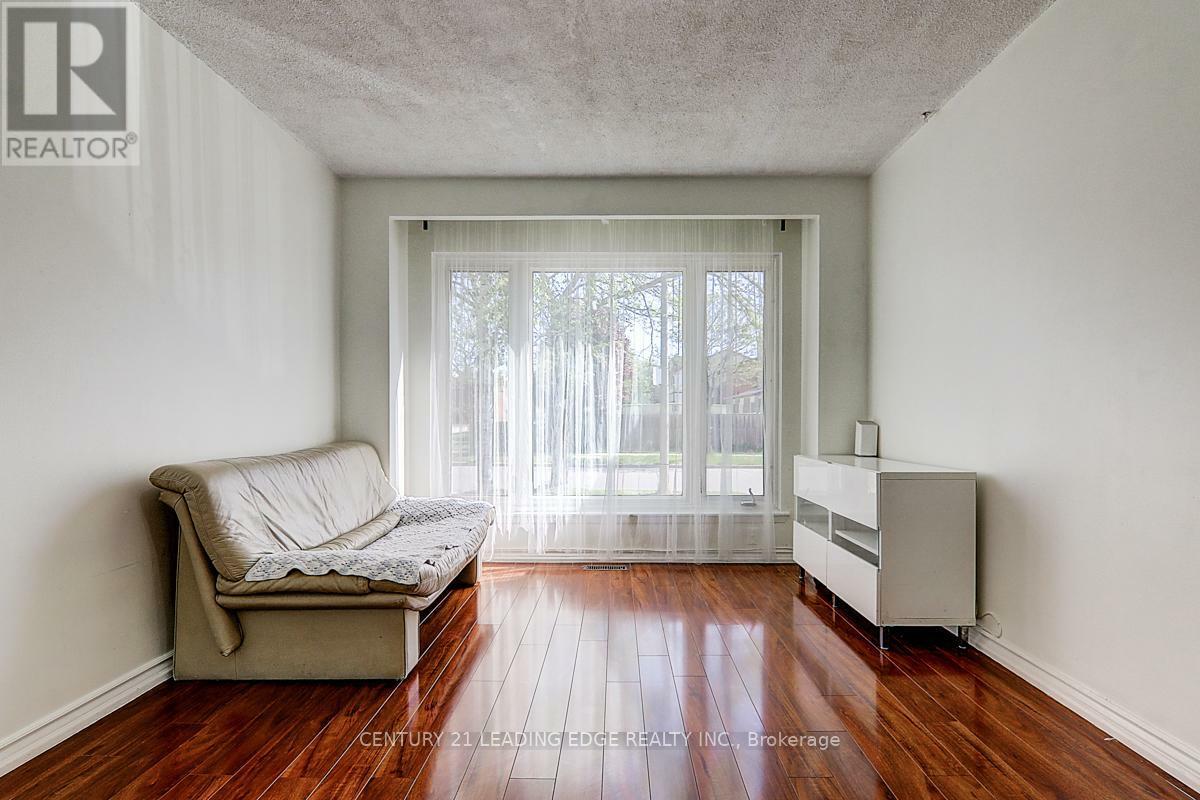 Property Photo: 64 Alexmuir Boulevard ON M1V 1K1