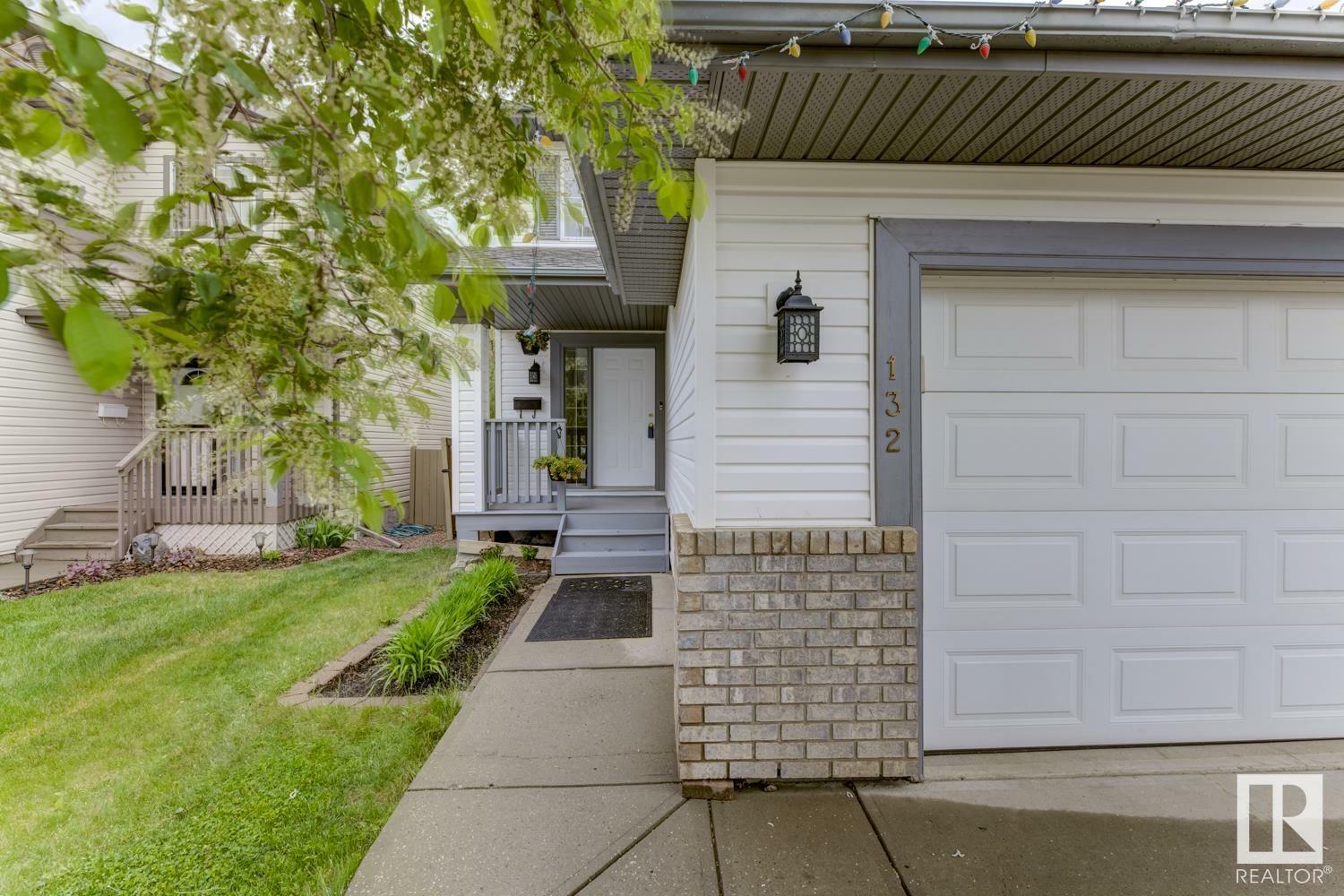 Property Photo: 132 Foxboro Terrace AB T8A 6C8