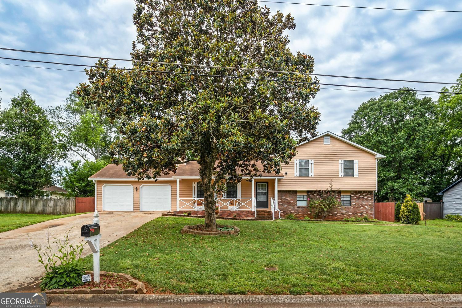 Property Photo: 618 Summerville Drive GA 30046