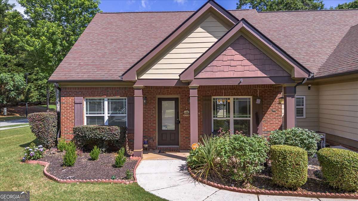 Property Photo:  474 Strawberry Walk  GA 30052 