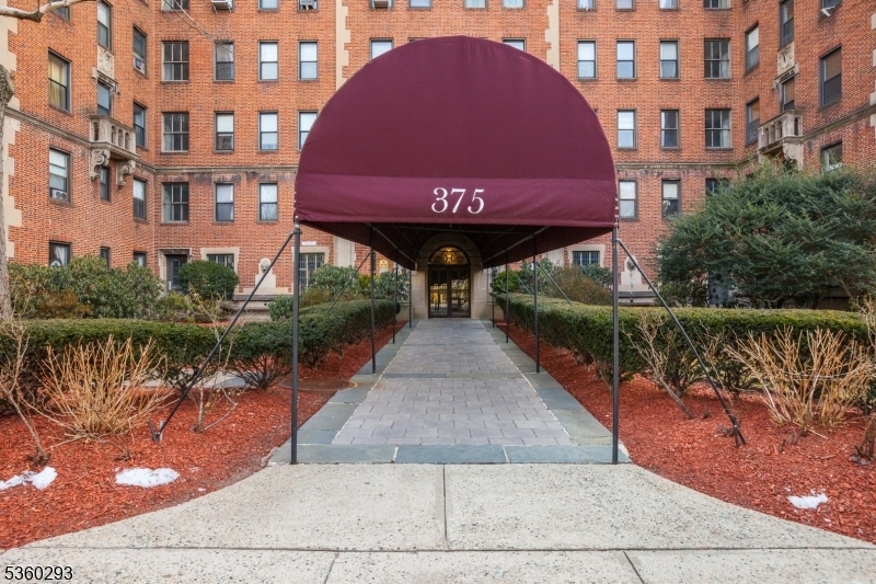 Property Photo: 363 Mt Prospect Ave C1202 2aw NJ 07104
