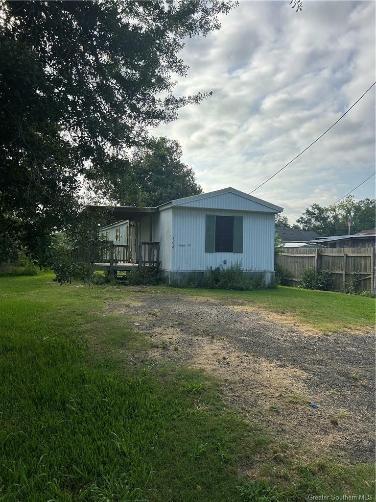 Property Photo: 606 N Stanford Street LA 70663