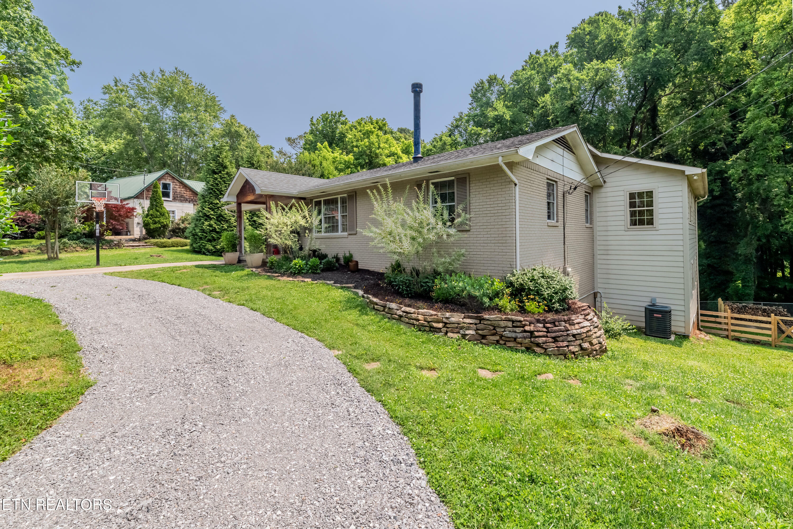 Property Photo:  1932 Duncan Rd  TN 37919 
