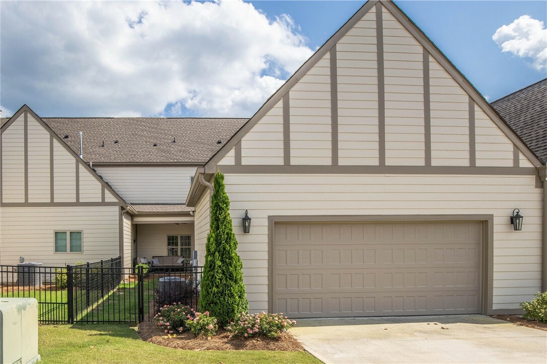 Property Photo: 2260 Pam Circle AL 36832