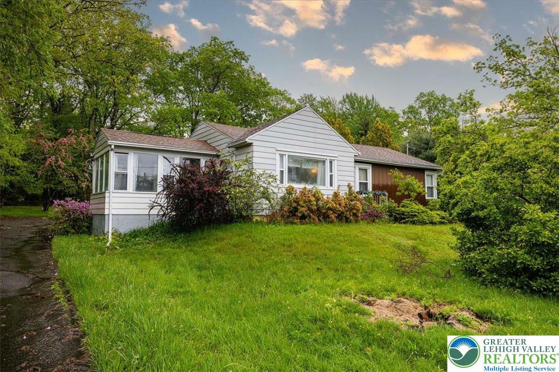 Property Photo: 3 Oak Drive PA 18707