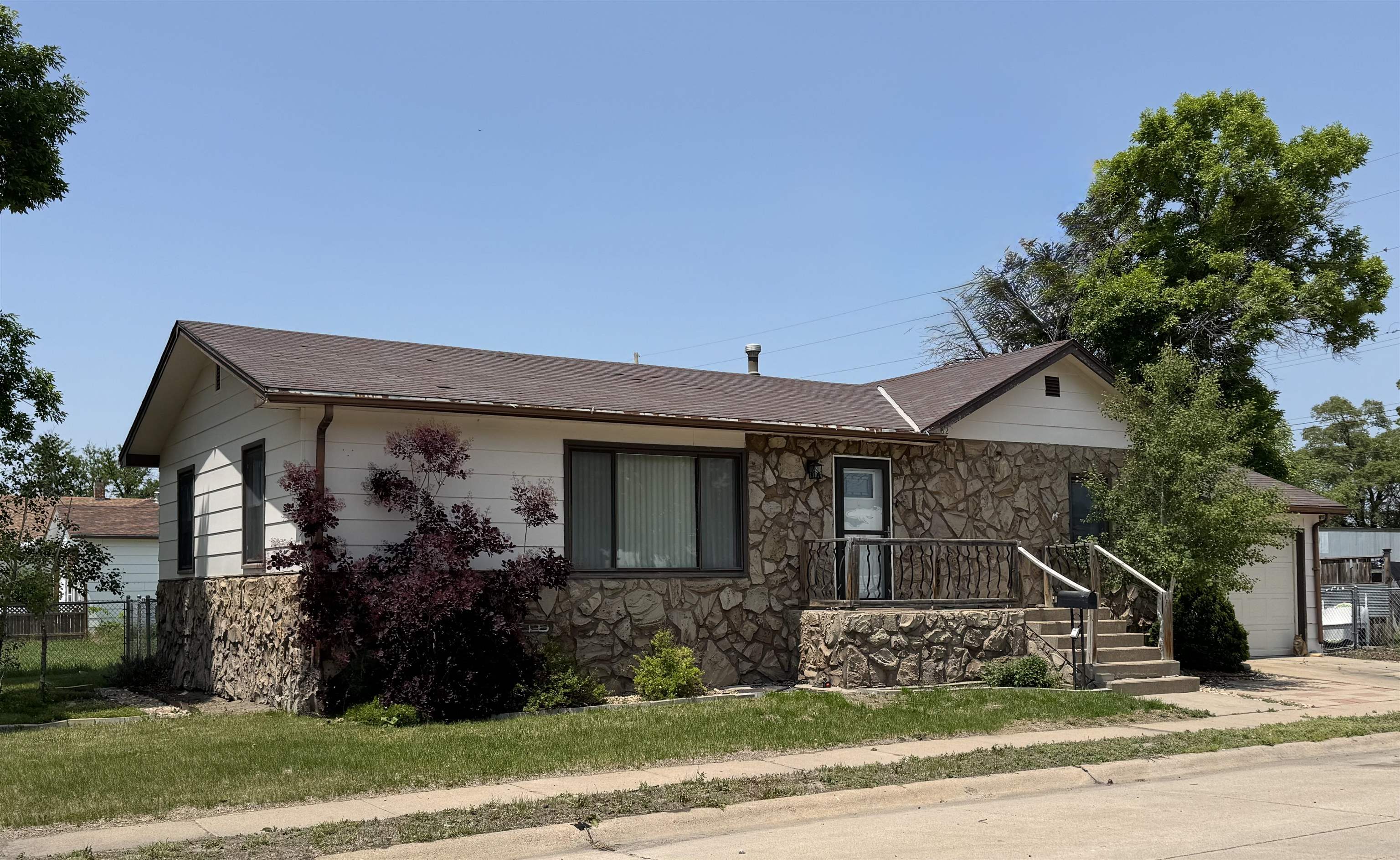 Property Photo: 602 N Sherman NE 69101