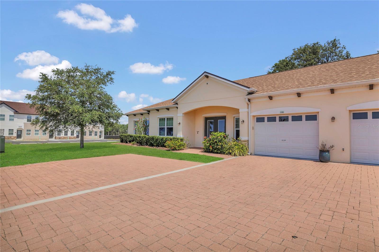 Property Photo: 2100 Shantiniketan Blvd FL 32778
