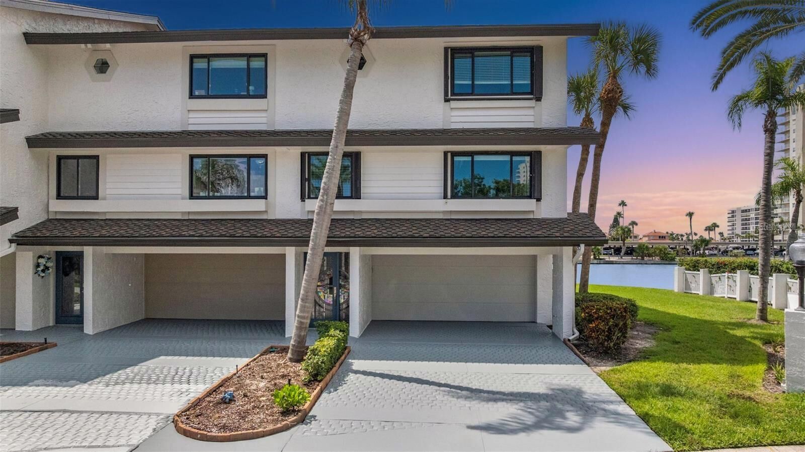 Property Photo: 101 Marina Del Rey Court FL 33767