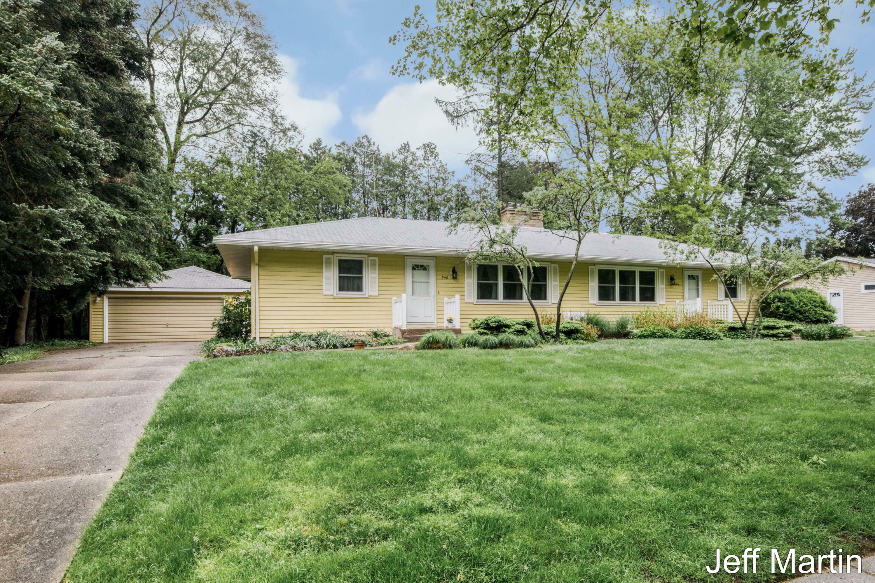 Property Photo:  546 Nordberg Avenue NW  MI 49504 