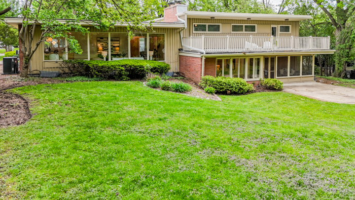 Property Photo: 430 Briargate Terrace IL 60521