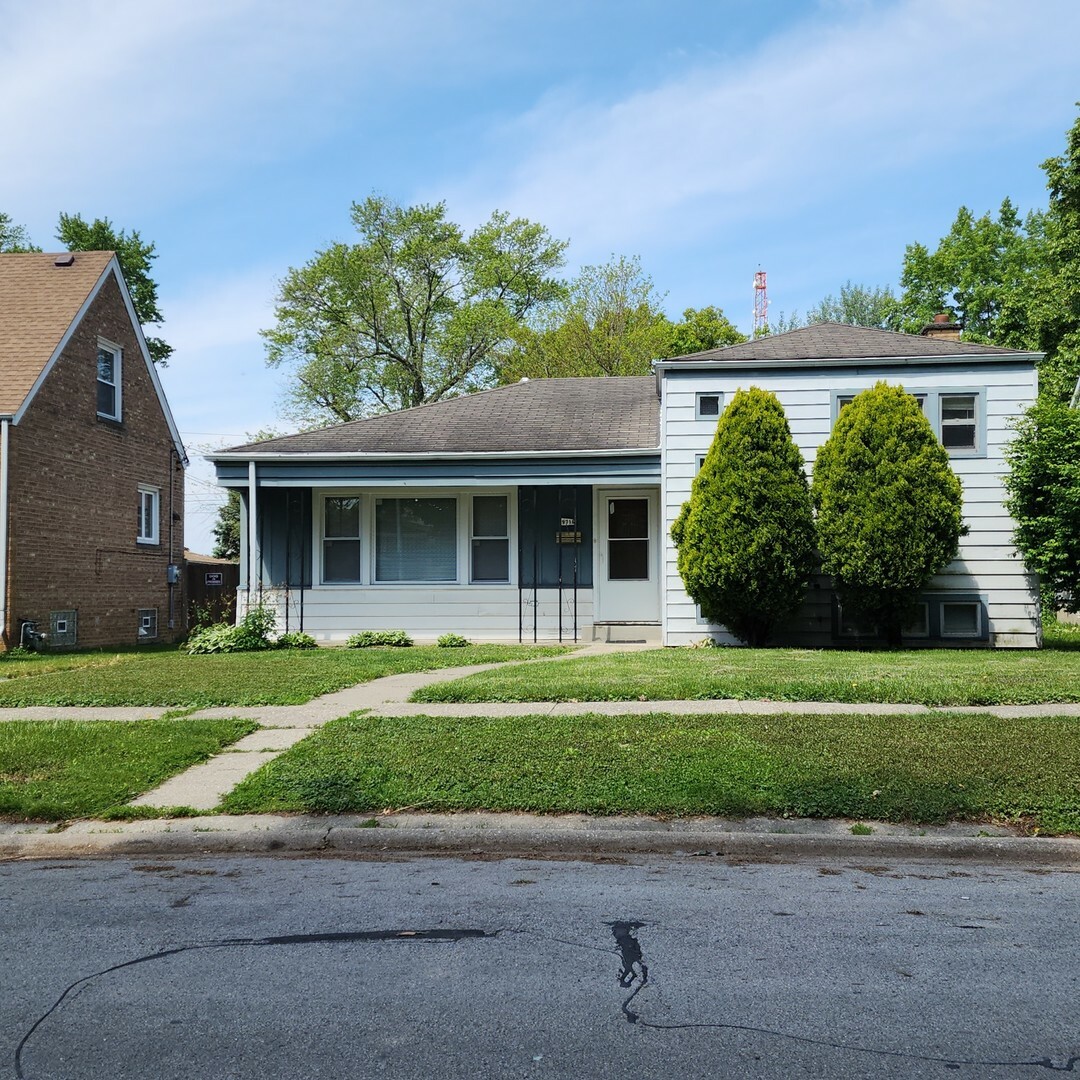 Property Photo: 9716 Warren Avenue IL 60453