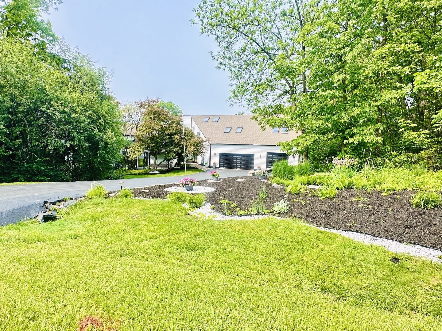 Property Photo: 112 Ravine Lane IL 60010