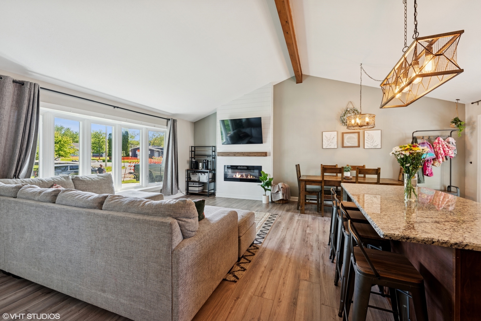 Property Photo:  2109 Sprucewood Lane  IL 60046 