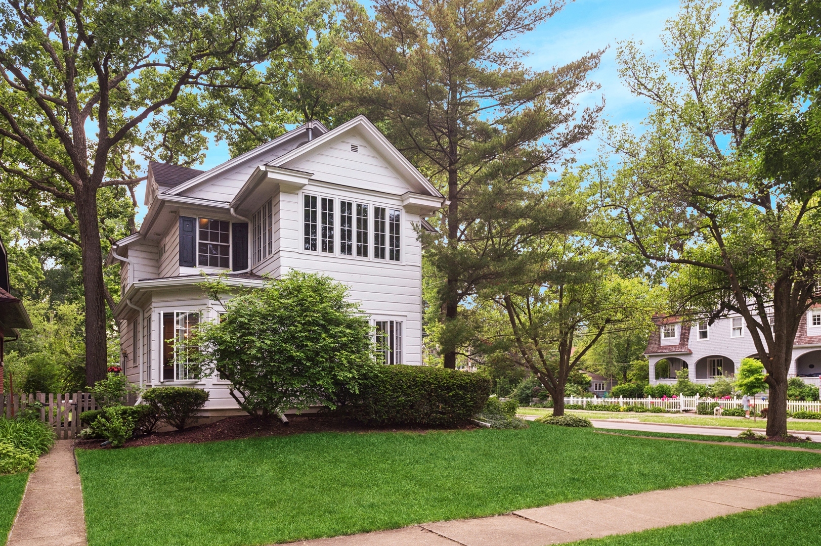 Property Photo: 2760 Broadway Avenue IL 60201