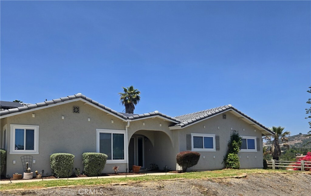 Property Photo: 2059 Summit Drive CA 92025