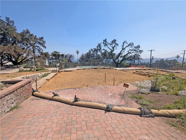 Property Photo: 930 Parkman Street CA 91001