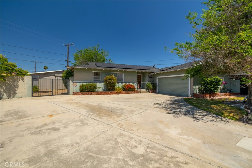 Property Photo: 1313 S Petal Place CA 92805