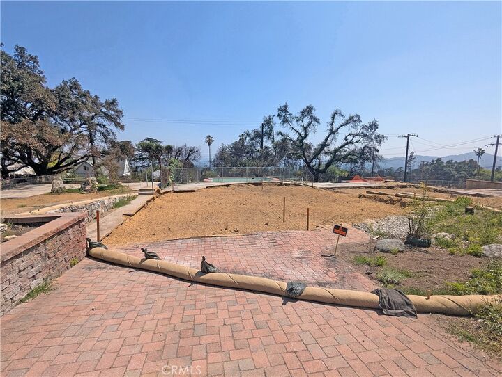 Property Photo: 930 Parkman Street CA 91001