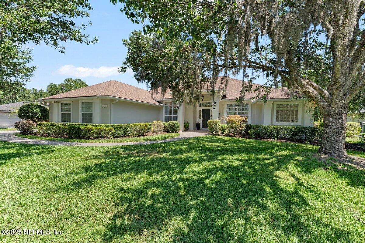 Property Photo: 1759 Rising Oaks Drive FL 32223