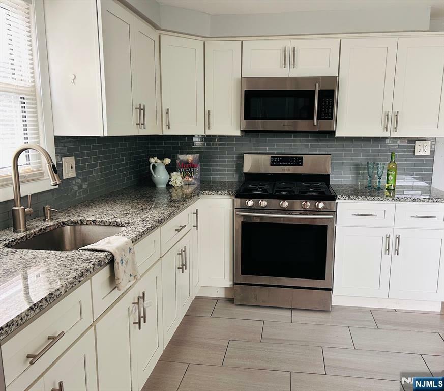 Property Photo:  95 Maple Avenue  NJ 07424 