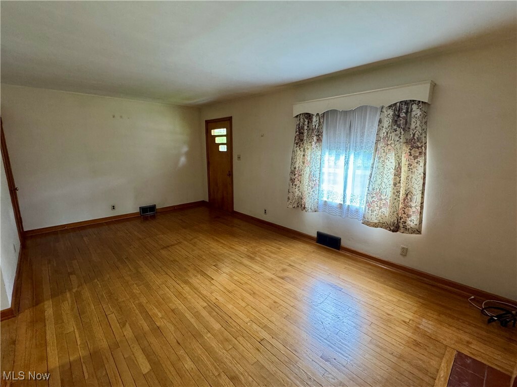 Property Photo: 4182 Smith Stewart Rd OH 44473