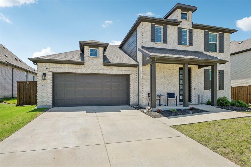 Property Photo: 1213 Palmetto Drive TX 75126