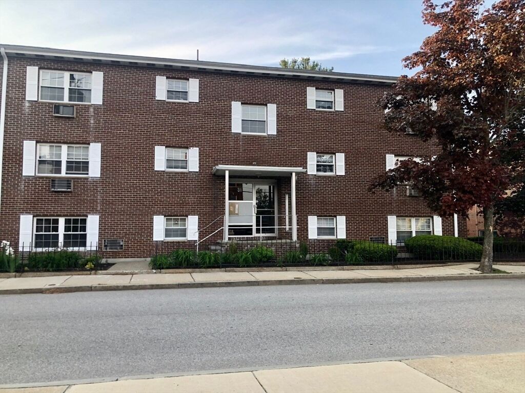 Property Photo:  31 Pond St 20  MA 02451 