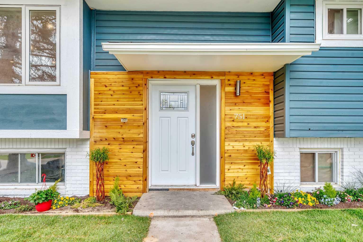 Property Photo: 751 Rundleridge Drive NE AB T1Y 2L1