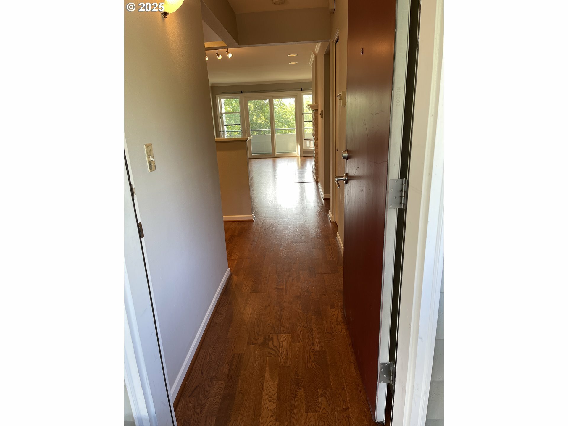 Property Photo:  4970 S Landing Dr 302  OR 97239 