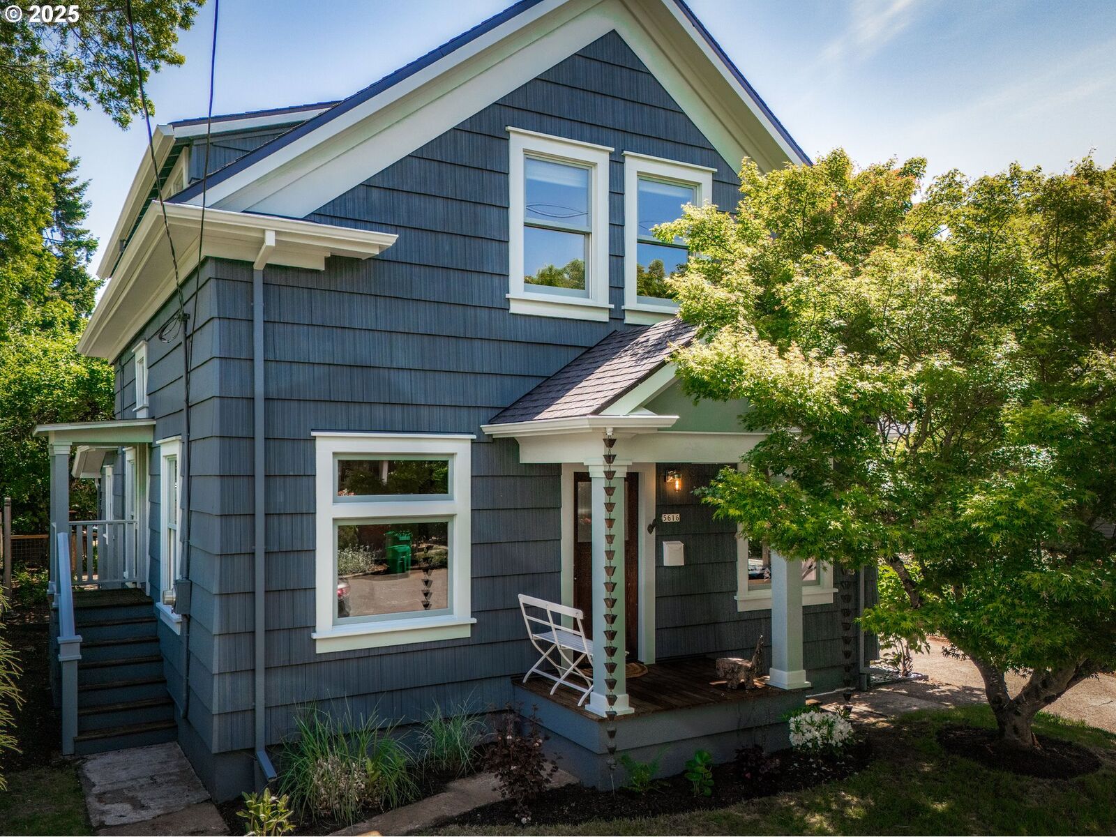 Property Photo:  5616 N Campbell Ave  OR 97217 