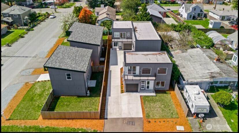 Property Photo: 13053 2nd Avenue S WA 98168
