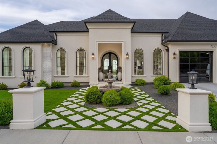 Property Photo:  5410  Hershey Lane  WA 99353 