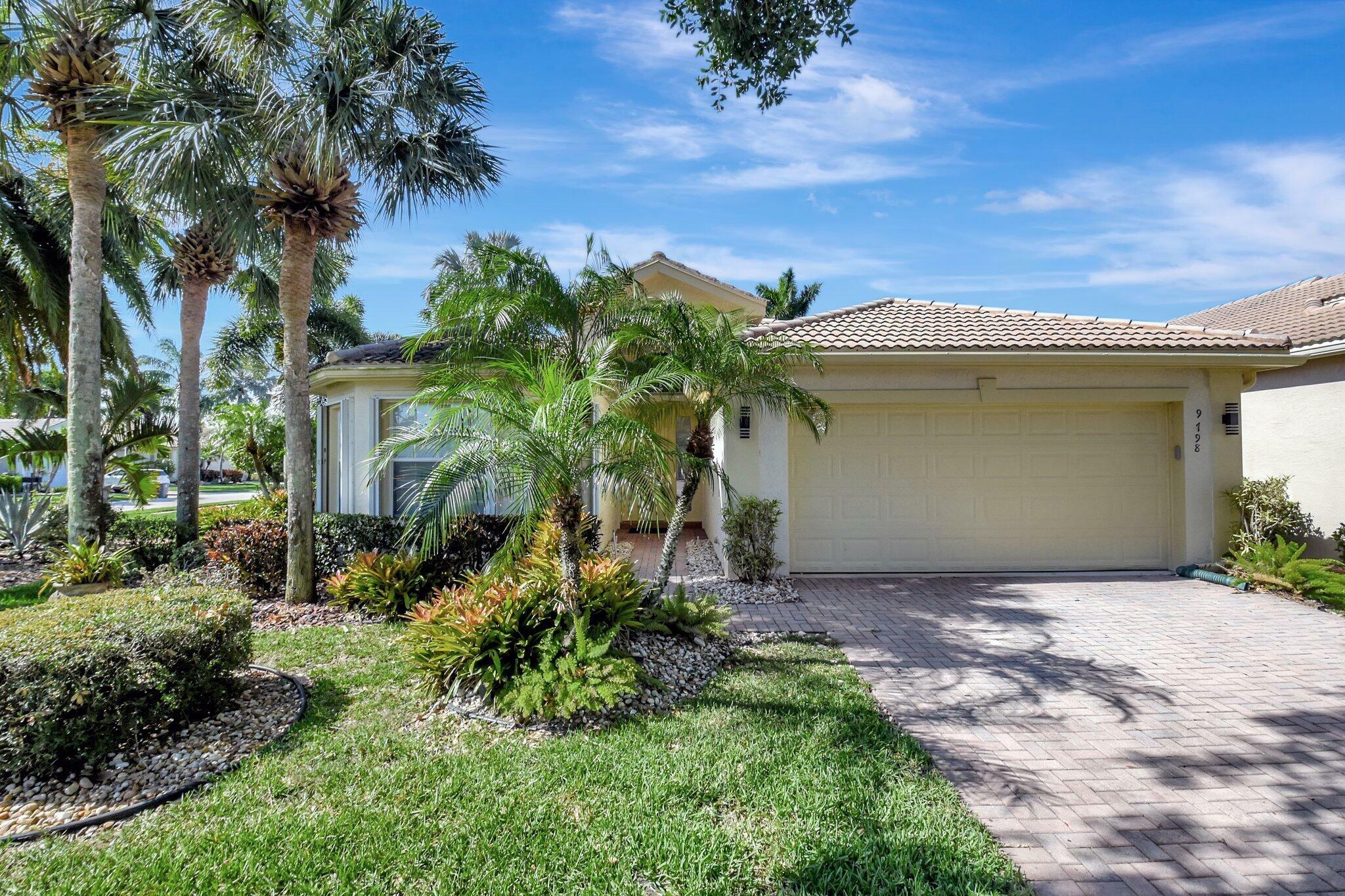 Property Photo: 9798 Casa Mar Drive FL 33467
