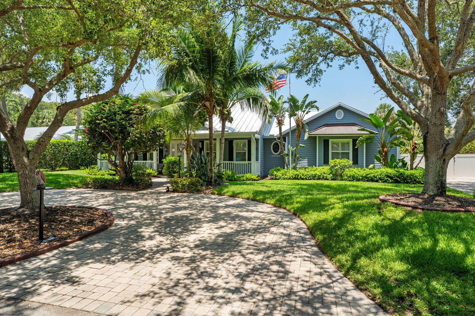 Property Photo: 10 Copaire Road FL 34996