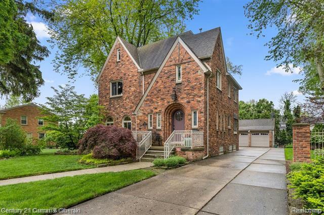 Property Photo: 21975 Wildwood Street MI 48128