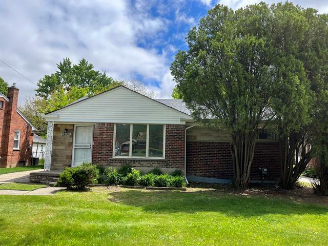 Property Photo: 24680 Kenosha St Street MI 48237