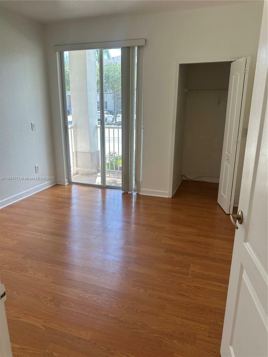 Property Photo: 4311 SW 160th Ave 105 FL 33027