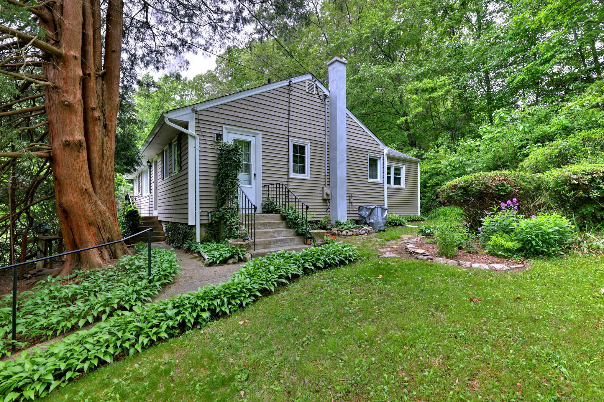 Property Photo: 18 Terrace Road CT 06483